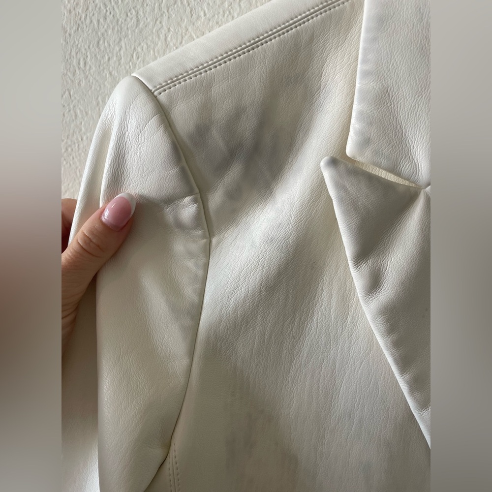 Alice + Olivia white Justin faux leather double breasted blazer - Picture 6 of 8
